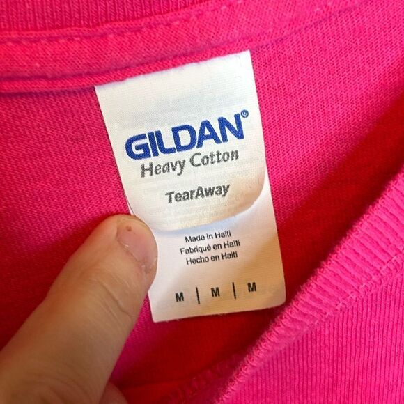 5 for $25🔥Medium Hot Pink "Coach" T-Shirt - Picture 4 of 6